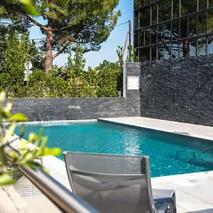 kyriad-prestige-aix-en-provence.fr-provencehotel.com/