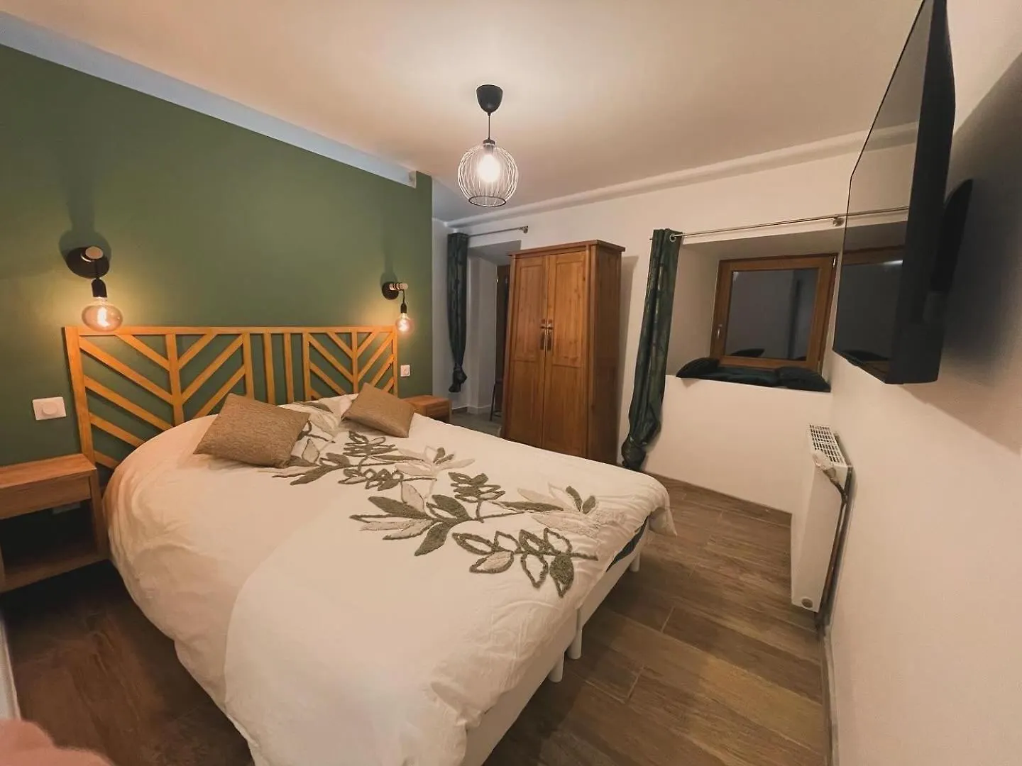 Chez Gabriel Et Sophie Hotel Perouges 0*,
